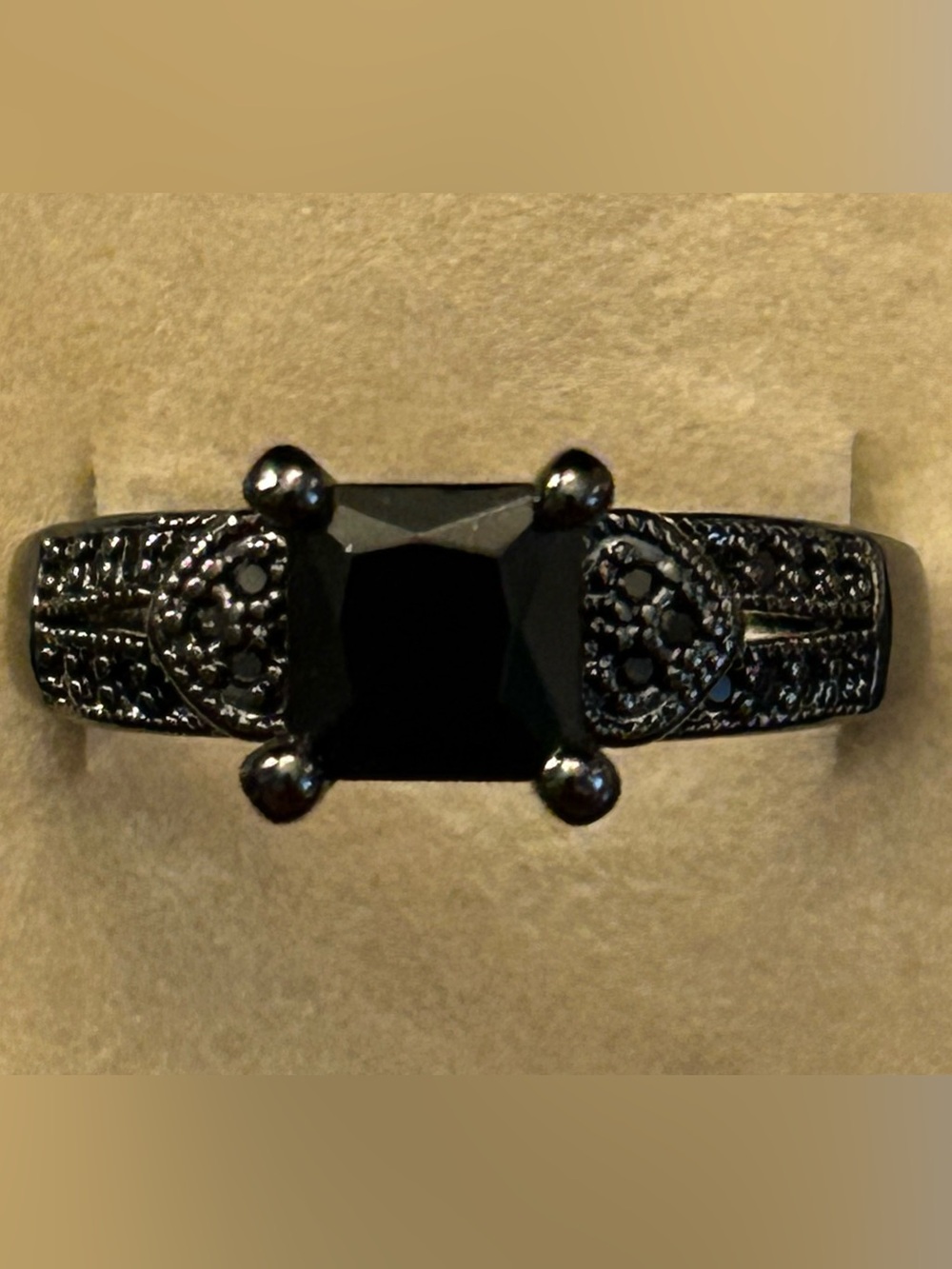 BP Black Square-Cut Ring with Black Pavé Heart Design Accents Size 9 New
